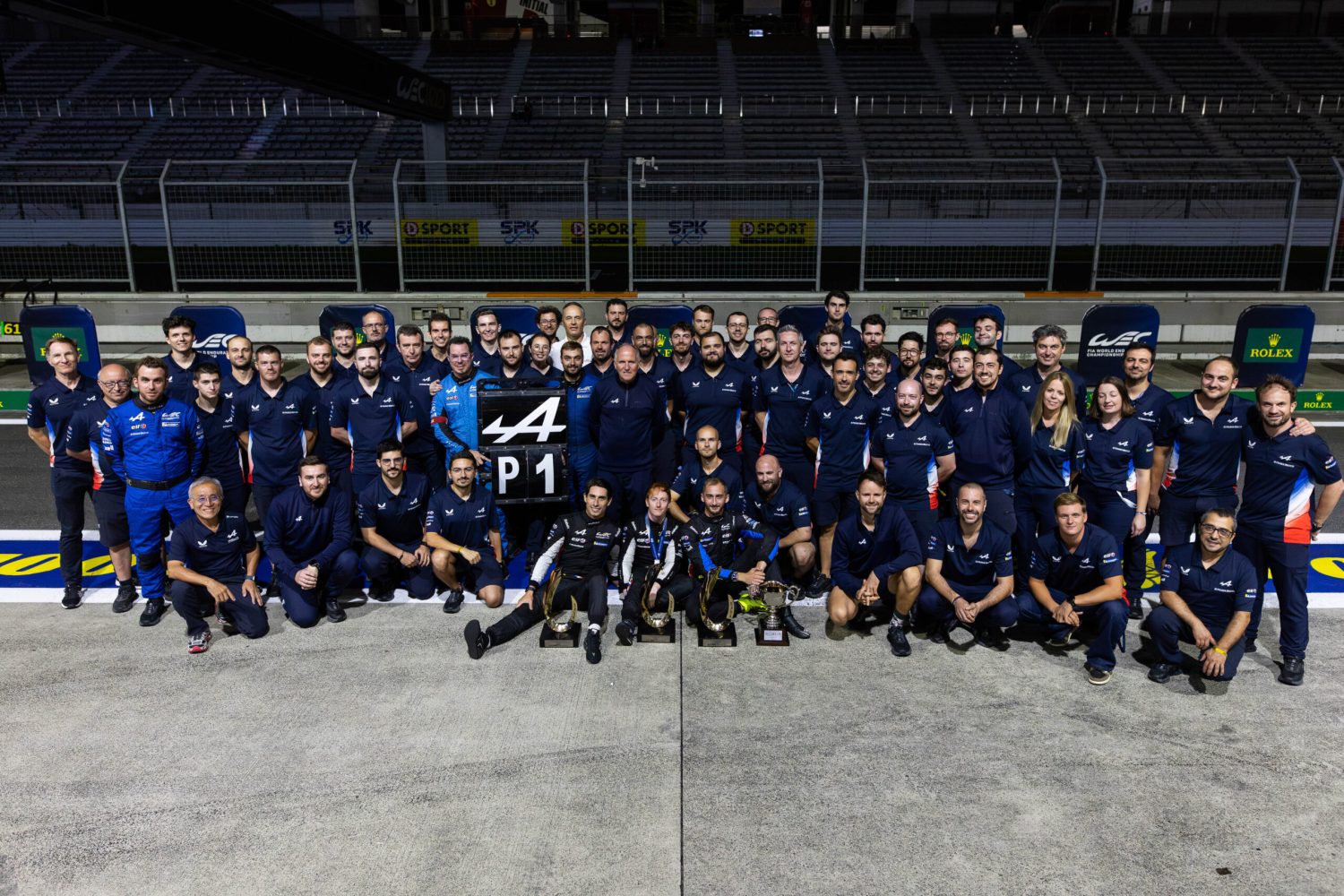Alpine Endurance Team team picture during the 6 Hours of Fuji 2025, 7th round of the 2025 FIA World Endurance Championship, from September 26 to 28, 2025 on the Fuji Speedway in Oyama, Shizuoka, Japan - Photo Joao Filipe / DPPI
