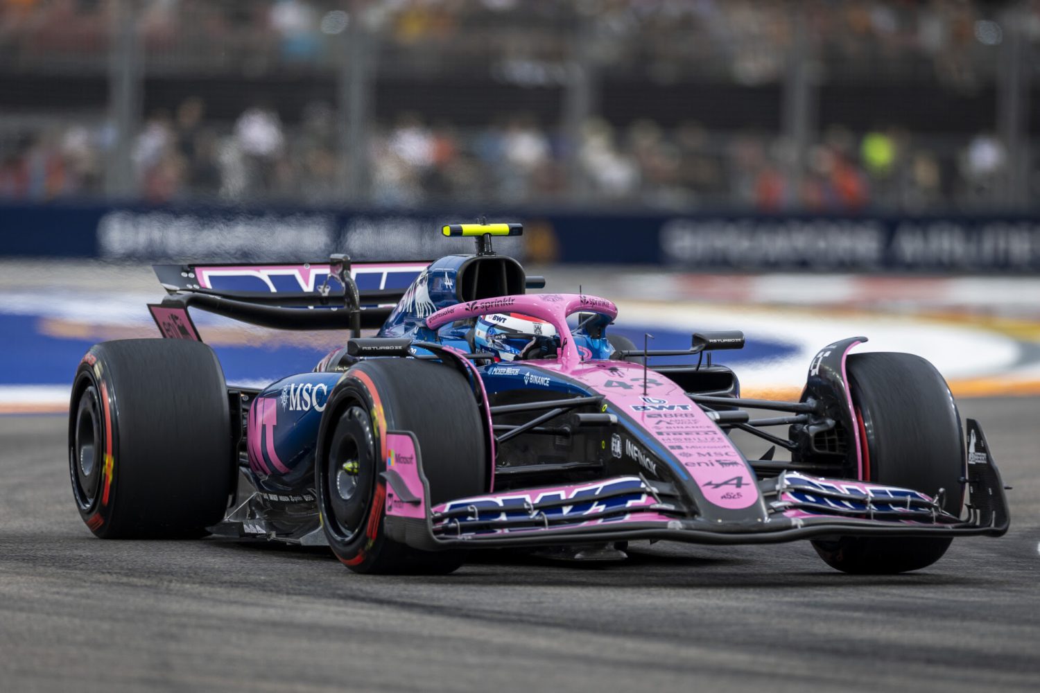 SINGAPORE, SINGAPORE - OCTOBER 04: Franco Colapinto of Argentina driving the (43) Alpine F1 A525 Renault on track during final practice ahead of the F1 Grand Prix of Singapore at Marina Bay Street Circuit on October 04, 2025 in Singapore, Singapore. (Photo by Sam Bloxham/LAT Images)