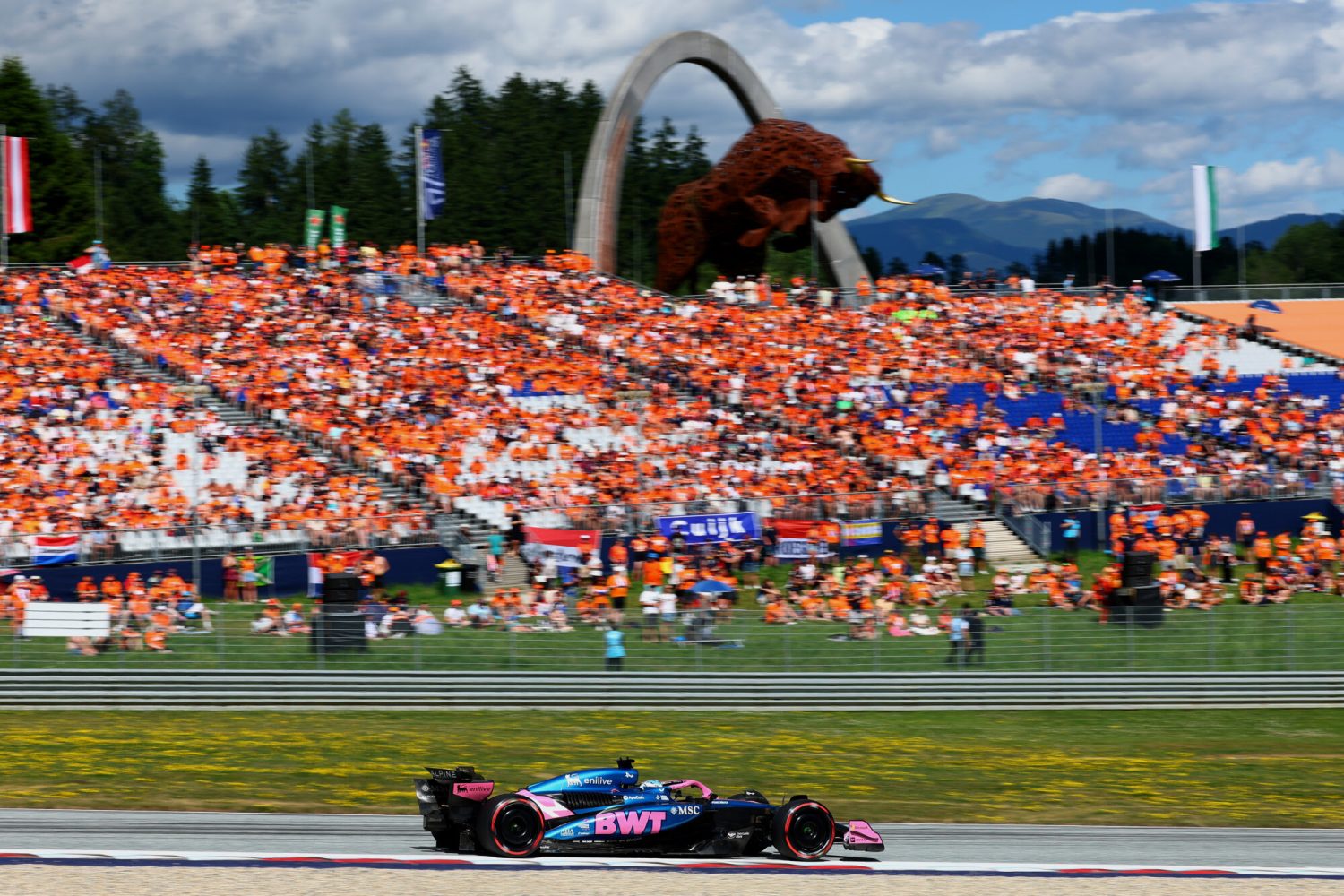 SPIELBERG, AUSTRIA - JUNE 28: Pierre Gasly of France driving the (10) Alpine F1 A525 Renault on track during qualifying ahead of the F1 Grand Prix of Austria at Red Bull Ring on June 28, 2025 in Spielberg, Austria. (Photo by Joe Portlock/Getty Images)